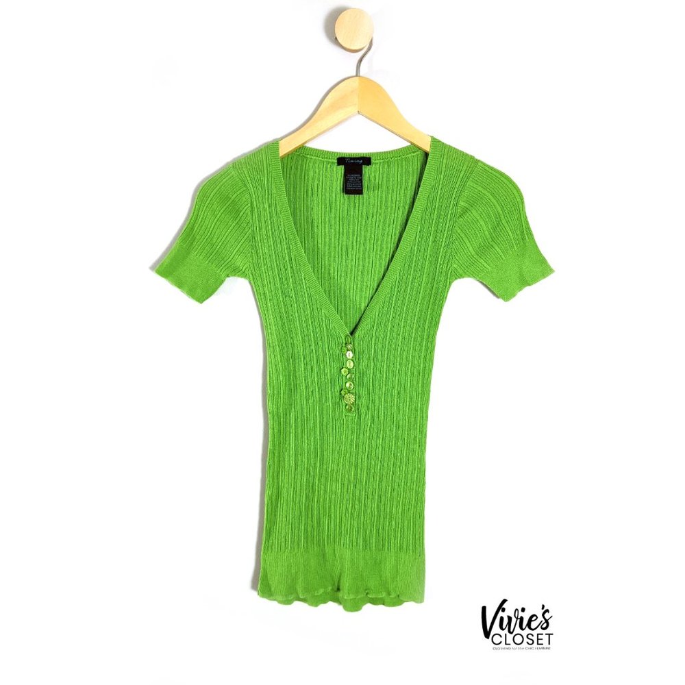 Timing Green Ribbed Cute Button Top Size Medium